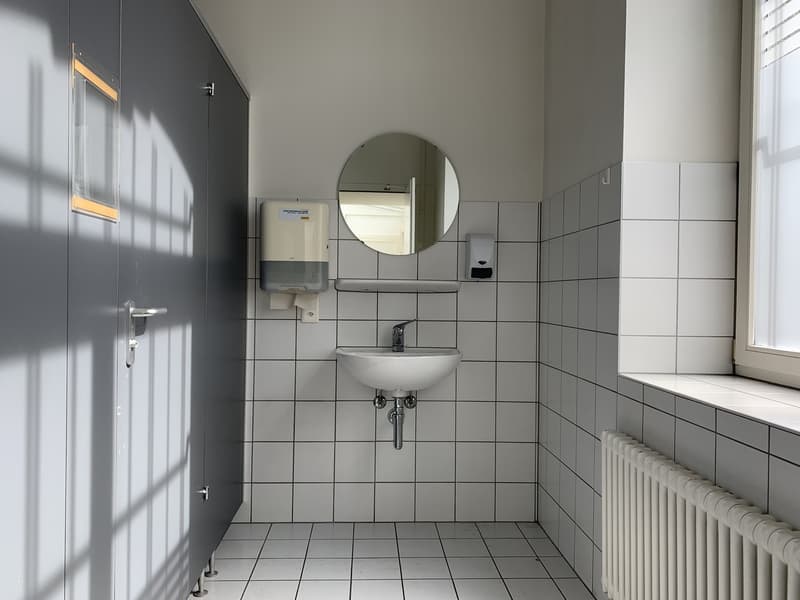 Verkaufsräumlichkeiten mit Altbauflair (8)
