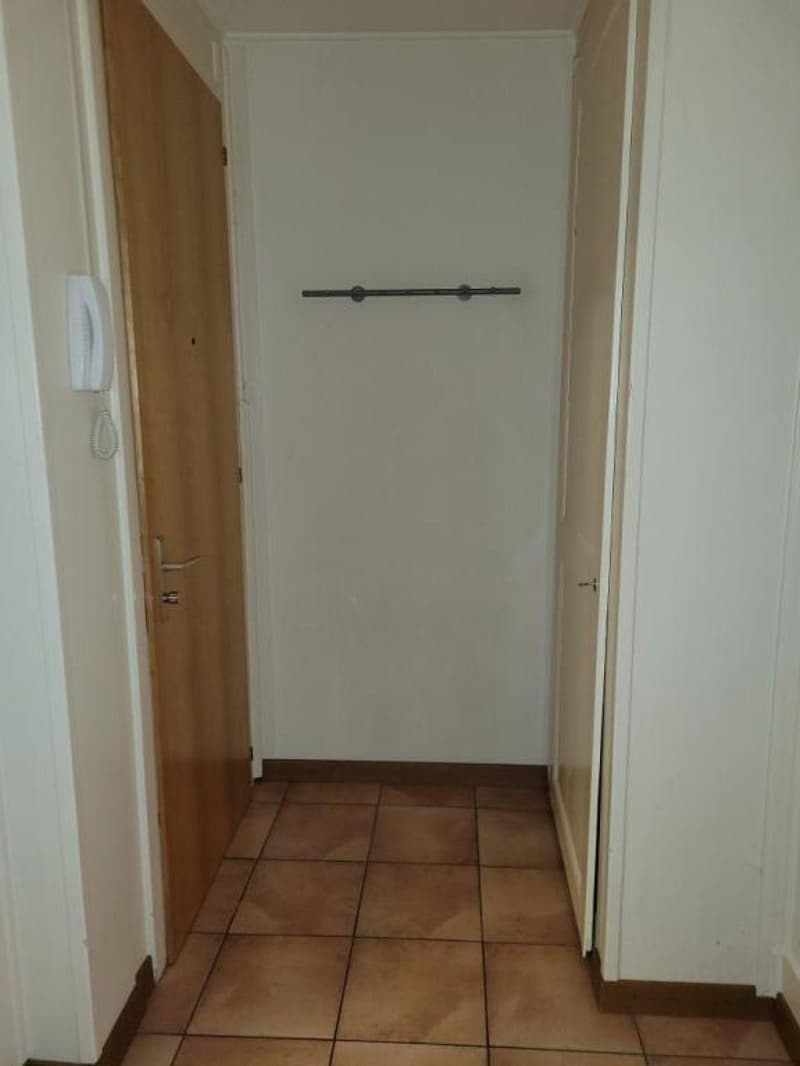 Appartement de 3 pièces au 2ème étage à louer à Fleurier, idéalement situé (11)