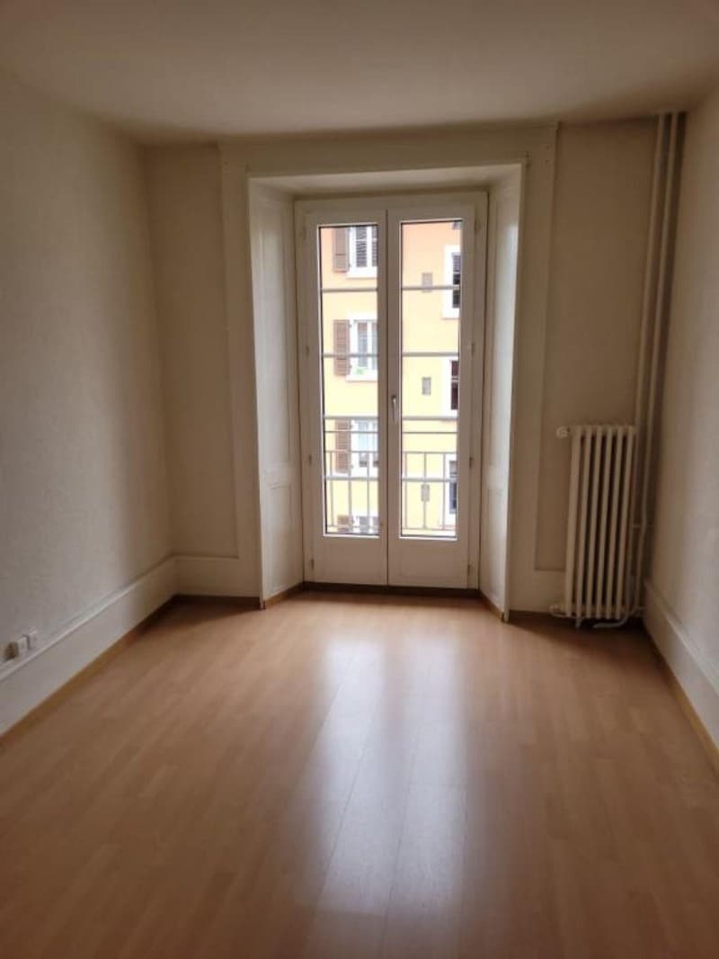 Appartement de 3 pièces au 2ème étage à louer à Fleurier, idéalement situé (6)