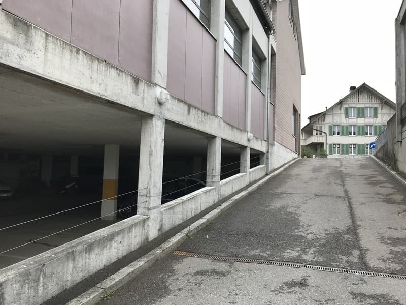 Lassen Sie Ihr Auto nicht im Regen stehen! (2)