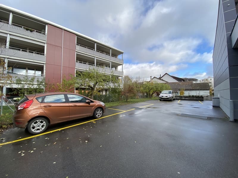 Zentral gelegener Parkplatz in Thayngen zu vermieten (2)