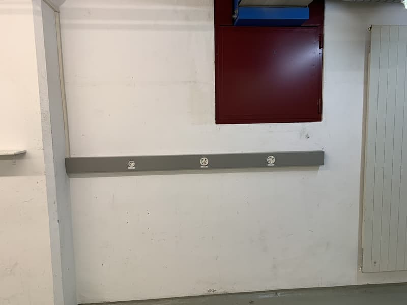 Dépôt de 50 m2 au sous-sol avec ascenseur (3)