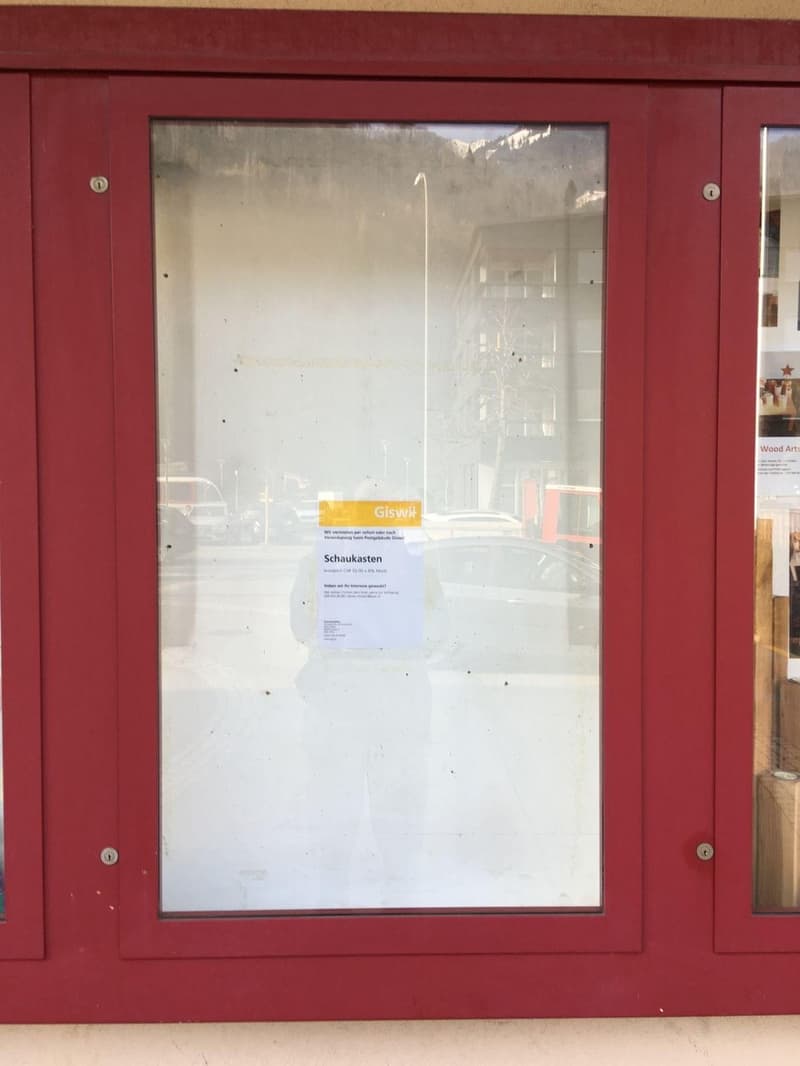 Schaukasten beim Postgebäude Giswil zu vermieten (2)