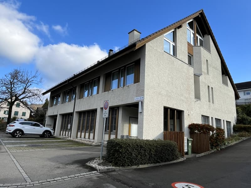 Gewerbefläche (ehem. Postlokal) mit 4 Parkplätzen (1)