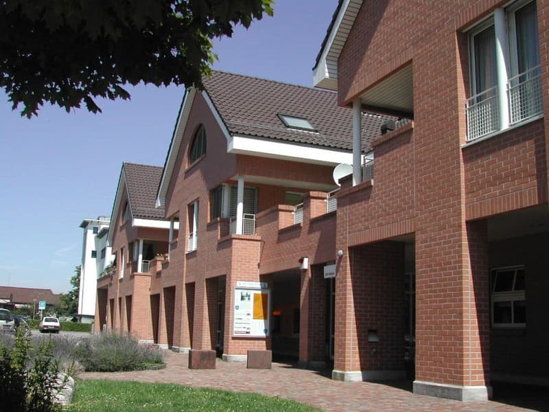 Einstellplatz direkt am Bahnhof (2)