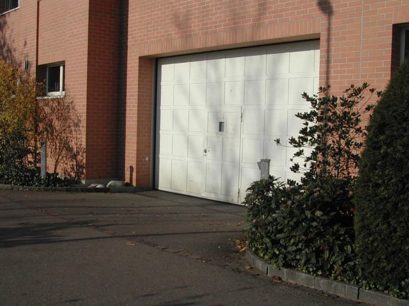 Einstellplatz direkt am Bahnhof (3)