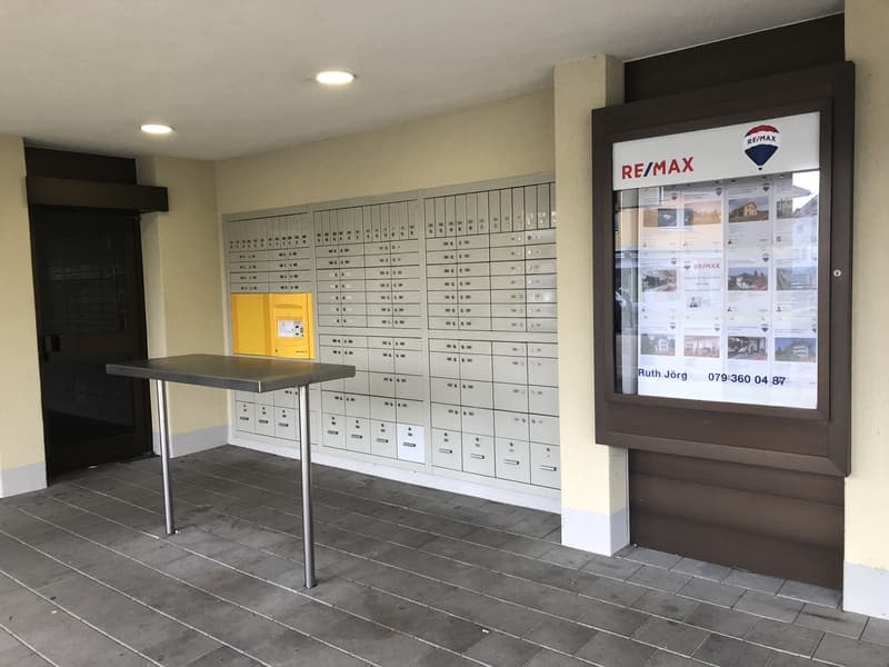 Schaufenster beim Postgebäude in Roggwil (1)