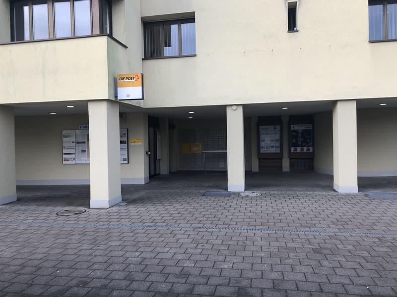 Schaufenster beim Postgebäude in Roggwil (2)