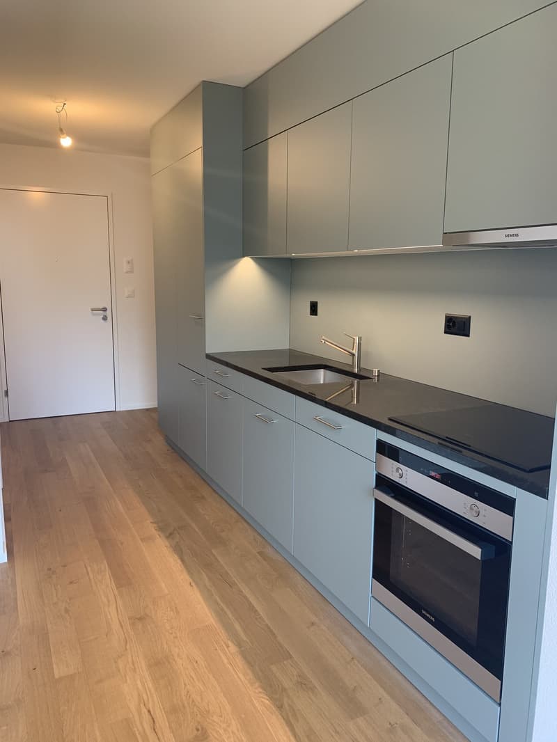 Studio sans balcon dans l' immeuble abritant la filiale de la Poste (3)