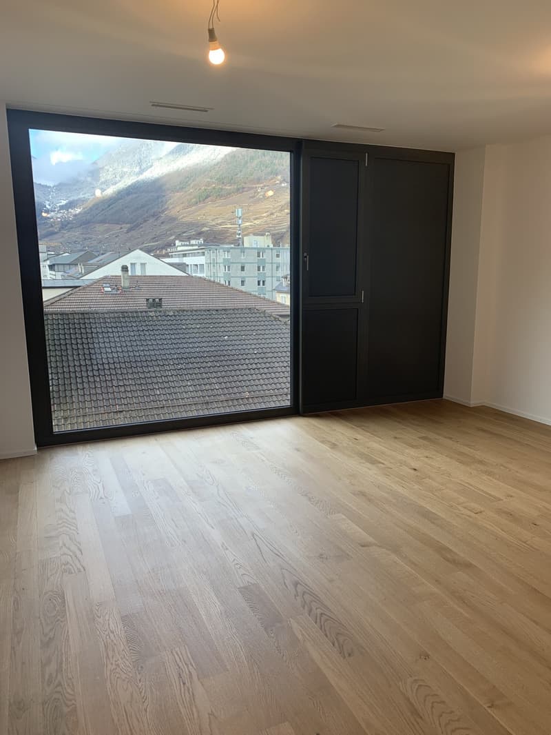 Studio sans balcon dans l' immeuble abritant la filiale de la Poste (5)