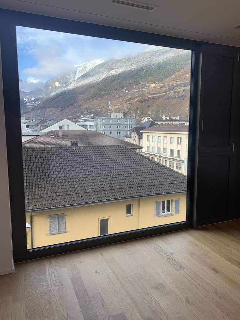 Studio sans balcon dans l' immeuble abritant la filiale de la Poste (6)