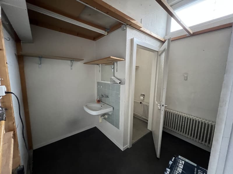 Free commercial space in district 12 for rent (8)