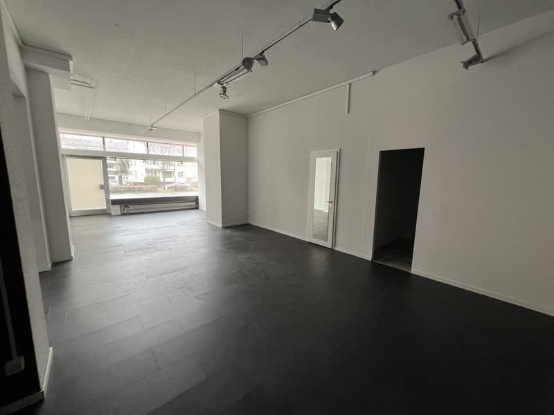Free commercial space in district 12 for rent (3)