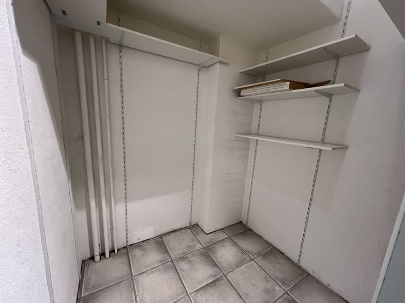 Free commercial space in district 12 for rent (7)