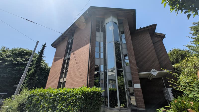 Hochwertig Wohnen und Homeoffice über den Dächern Zürichs: Edle 4.5-Zimmerwohnung (1)