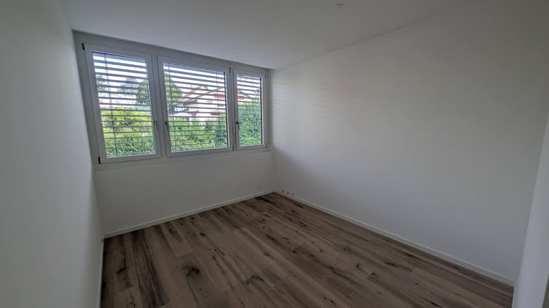 Exklusive 3 1/2-Zimmer-Wohnung mit Loggia (4)