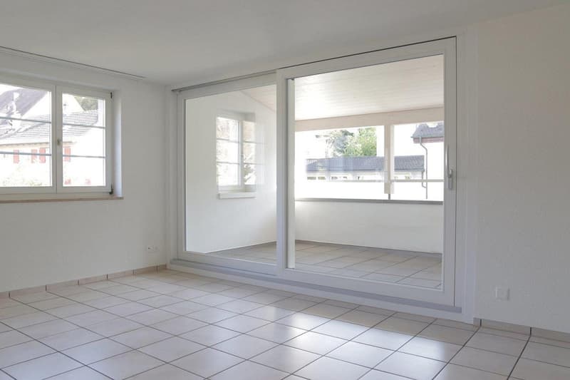 5.5-Zimmer-Maisonettewohnung mit Loggia im Herzen von Giebenach (3)