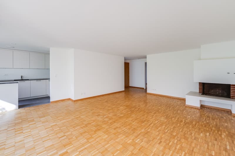 Moderne Wohnung mit zwei Sitzplätze (4)
