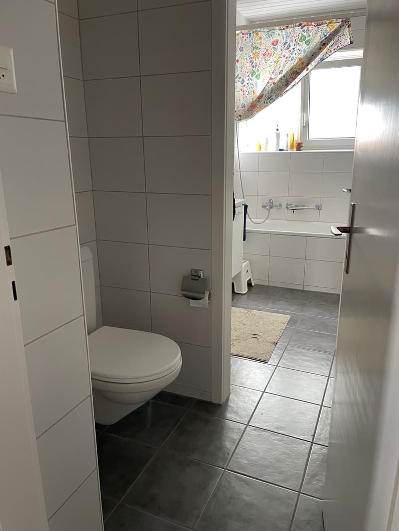 gemütliche 4-Zimmerwohnung mit schönem Gartensitzplatz! (4)