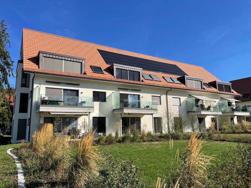 top-moderne 2 1/2-Zimmerwohnung mit Gartensitzplatz! (1)