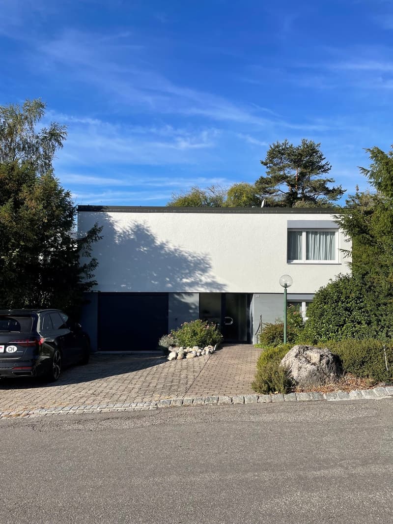 freistehendes Einfamilienhaus an Traumlage mit Sicht auf die Berge! (8)