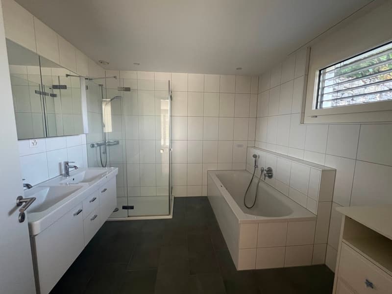 Gepflegte Terrassenwohnung im Eigentumsstandard an sonniger Lage (5)