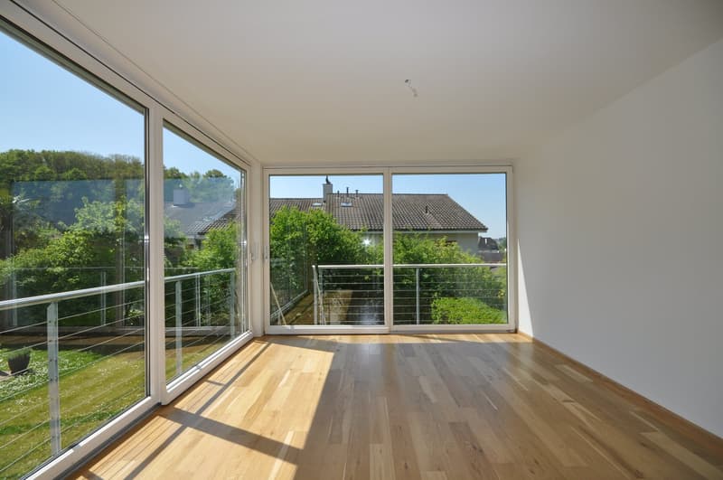 Geräumige 4.5-Zimmer-Wohnung mit Wintergarten in Bottmingen (6)