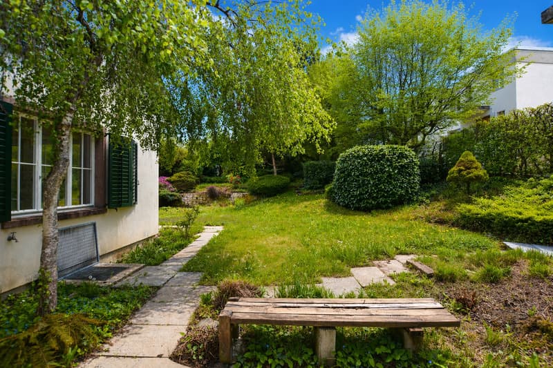 Gartenanlage mit Gartensitzplatz