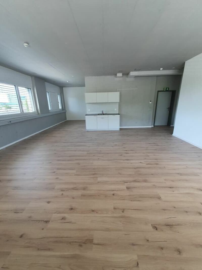 57m² Büro.-/ Gewerbe.- / Praxis.- / Fitness.- oder Therapiefläche (6)