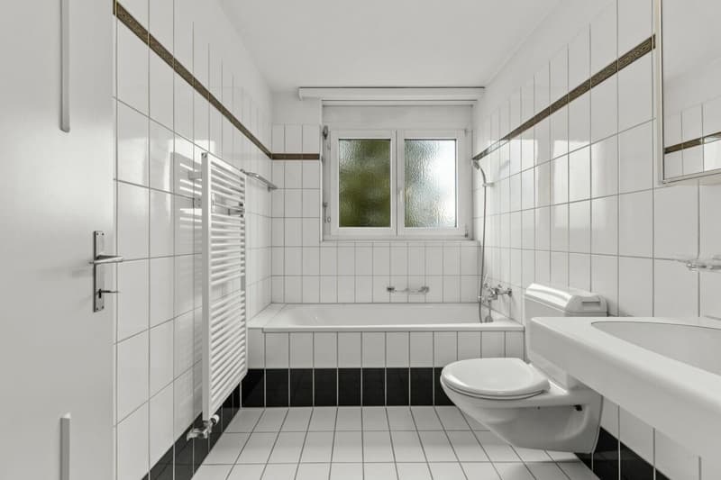 Helle und grosszügige 4.5 Zimmer-Gartenwohnung im Grünen (6)