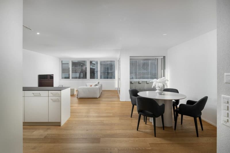 Ihr neues Zuhause: Helle, moderne Wohnung an bester Lage inklusive Tiefgaragenplatz (2)