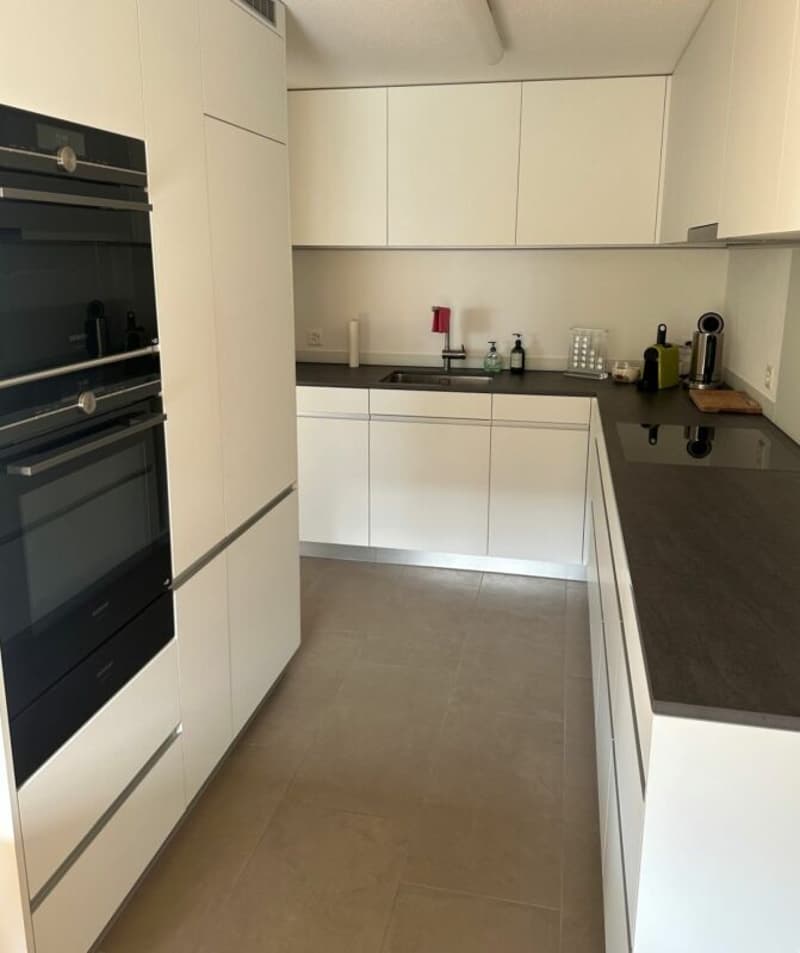 helle, renovierte Wohnung an idealer Lage (2)
