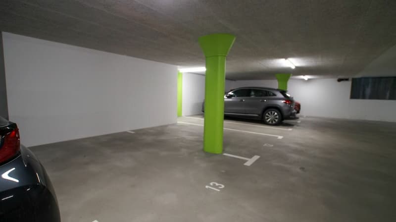 Private Tiefgaragenplätze mit flacher Ausfahrt (4)
