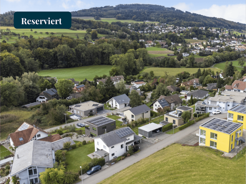 RESERVIERT: Bestens besonntes Bauland an unverbaubarer Lage (1)