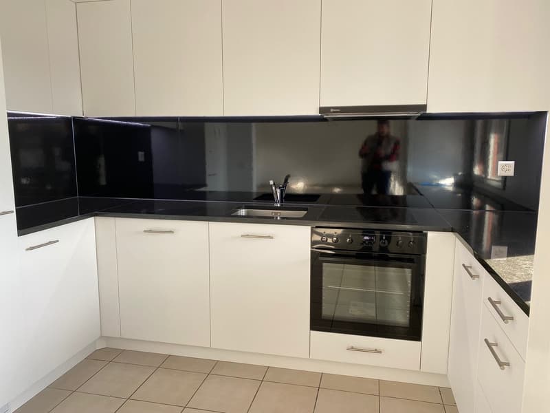 Appartement rénové dans une petite maison multifamiliale (2)