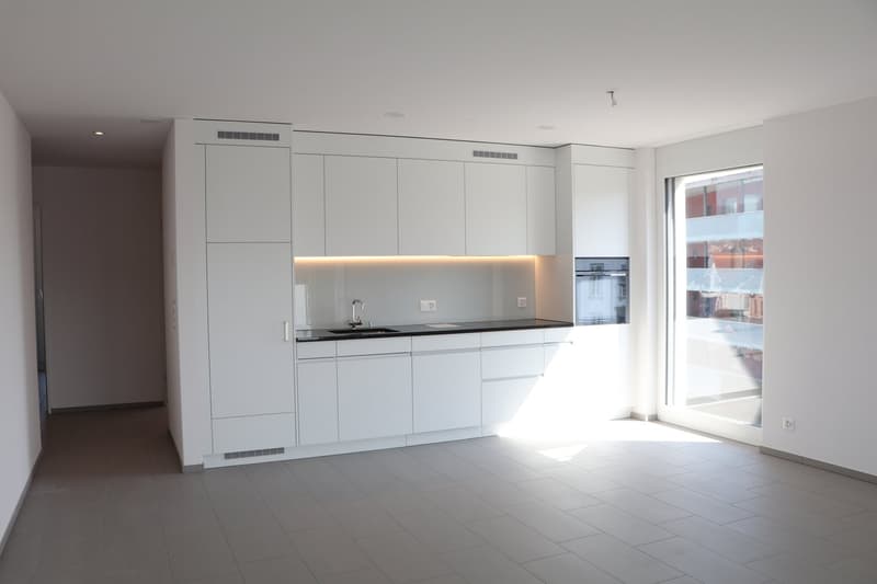 Moderne und helle Wohnung mit Garten (1)