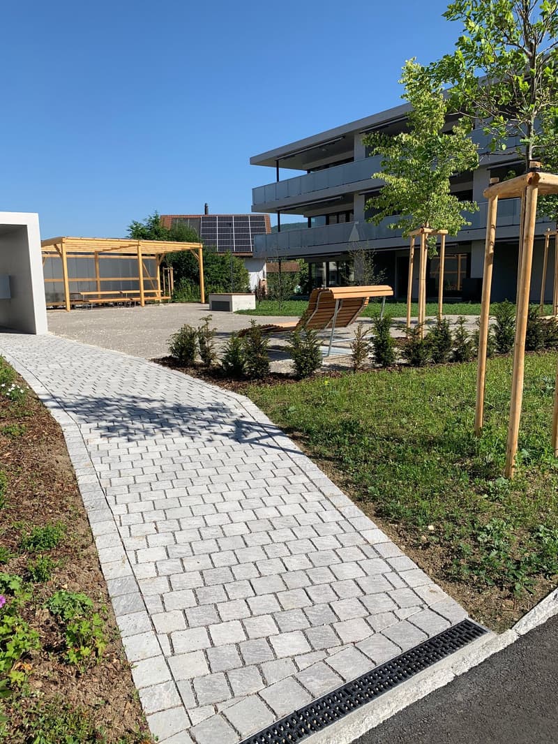 Moderne und helle Wohnung mit grosszügigem Balkon (10)