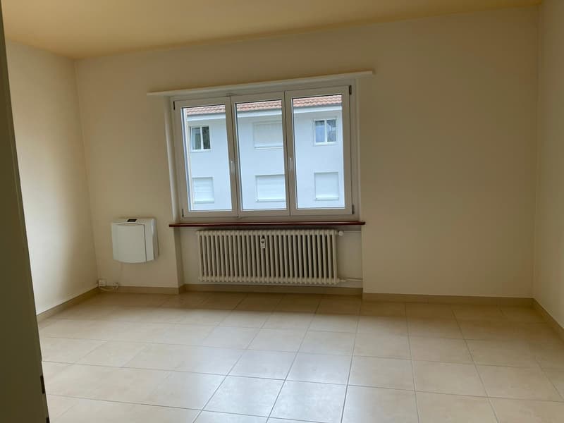 Moderne 3-Zimmerwohnung mit 2 Balkonen in Brügg / Appartement moderne de 3 pièces à Brügg (5)