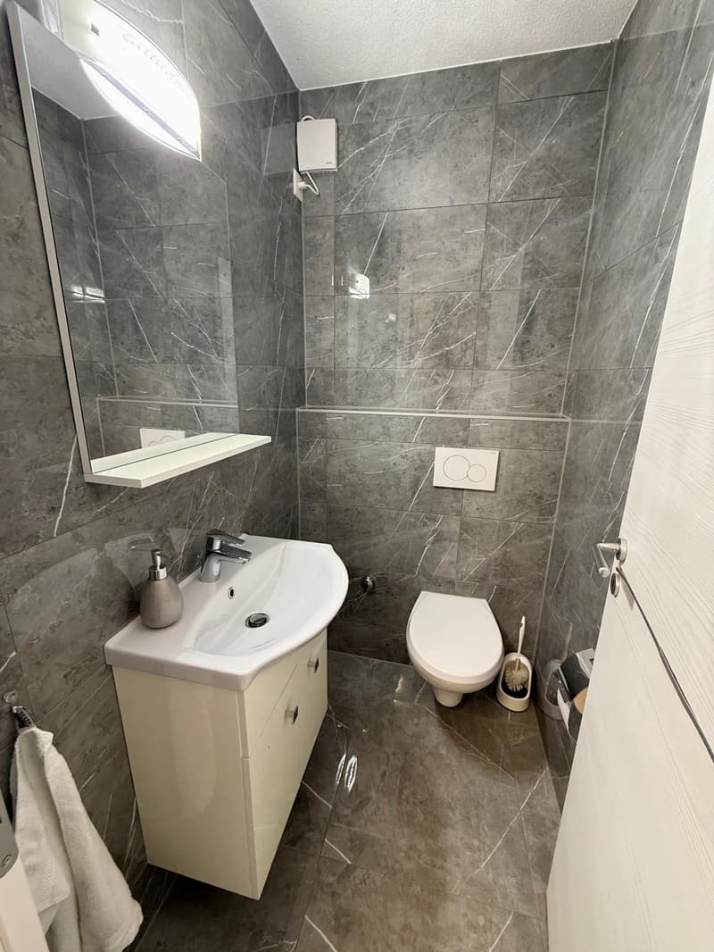 Luxuriöse 3.5-Zimmerwohnung an ruhiger Lage in Ipsach (5)