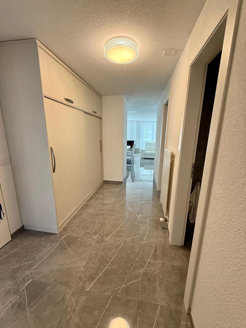 Luxuriöse 3.5-Zimmerwohnung an ruhiger Lage in Ipsach (10)