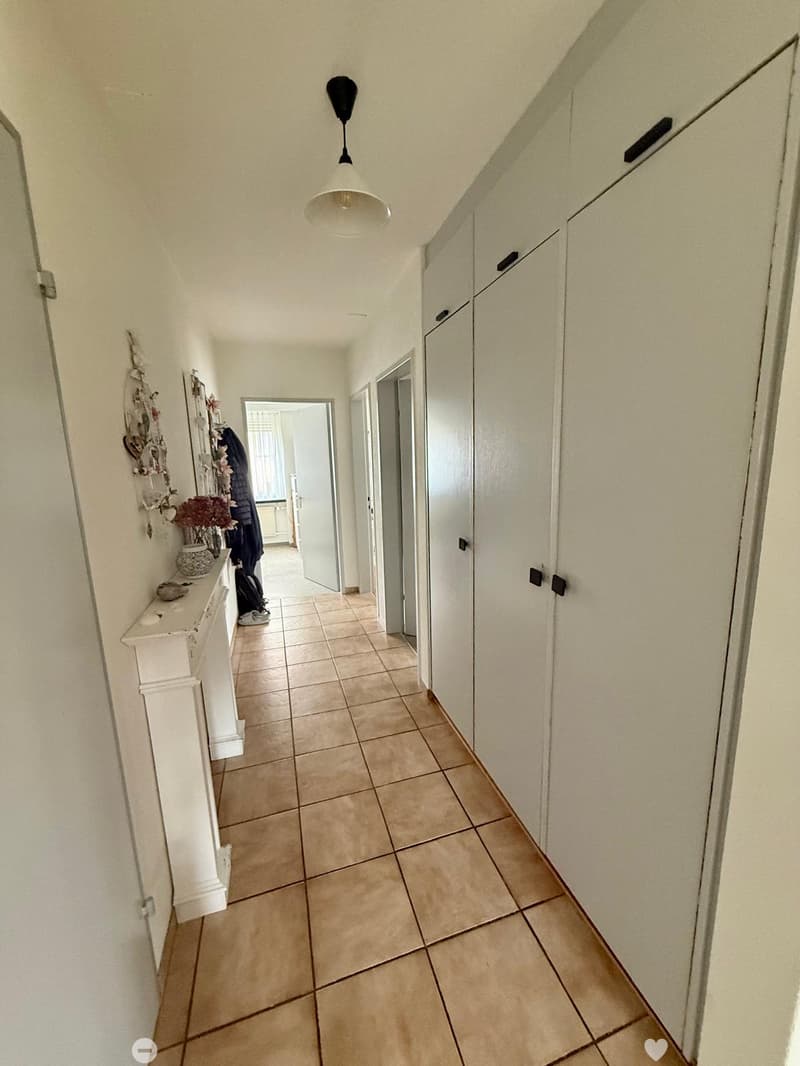 4-Zimmerwohnung im Hochparterre an ruhiger Lage - App. de 4 pièces au rez-de-chaussée surélevé (7)