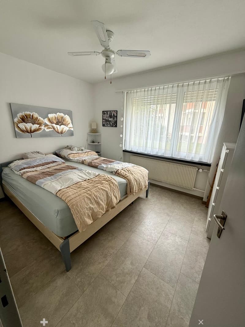 4-Zimmerwohnung im Hochparterre an ruhiger Lage - App. de 4 pièces au rez-de-chaussée surélevé (5)