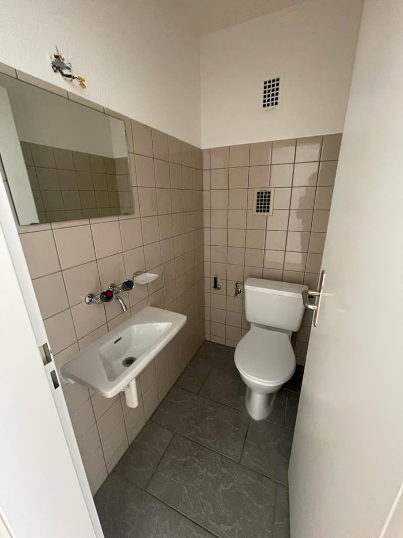 Grosszügige 5.5-Zimmerwohnung in Ipsach / Spacieux appartement de 5,5 pièces à Ipsach (5)