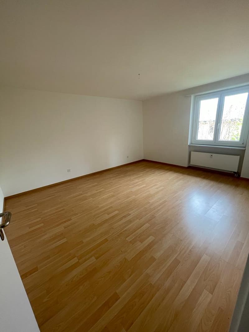 Grosszügige 5.5-Zimmerwohnung in Ipsach / Spacieux appartement de 5,5 pièces à Ipsach (6)