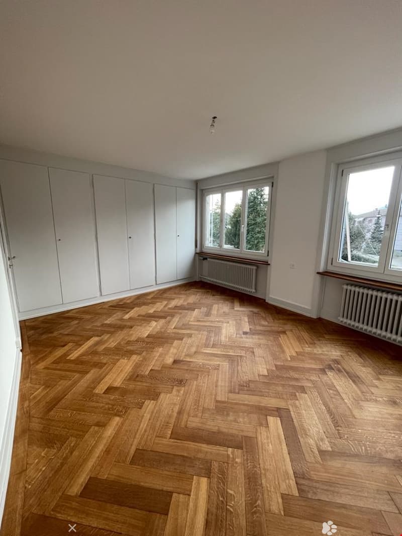3.5-Zimmerwohnung mit grosser Terrasse und Balkon / Appartement de 3.5 pièces (2)
