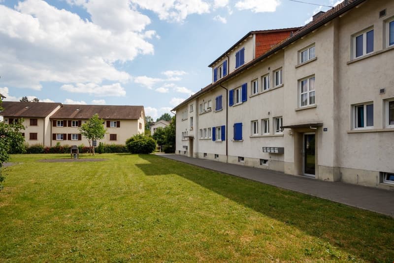 Renovierte 3-Zimmerwohnung mit Mansarde / Appartement rénovée de 3 pièces avec mansarde (8)