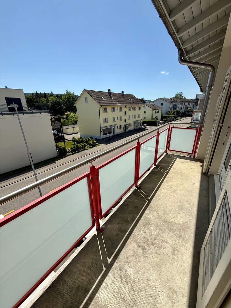 Moderne 3-Zimmerwohnung in Brügg / Appartement moderne de 3 pièces à Brügg (6)