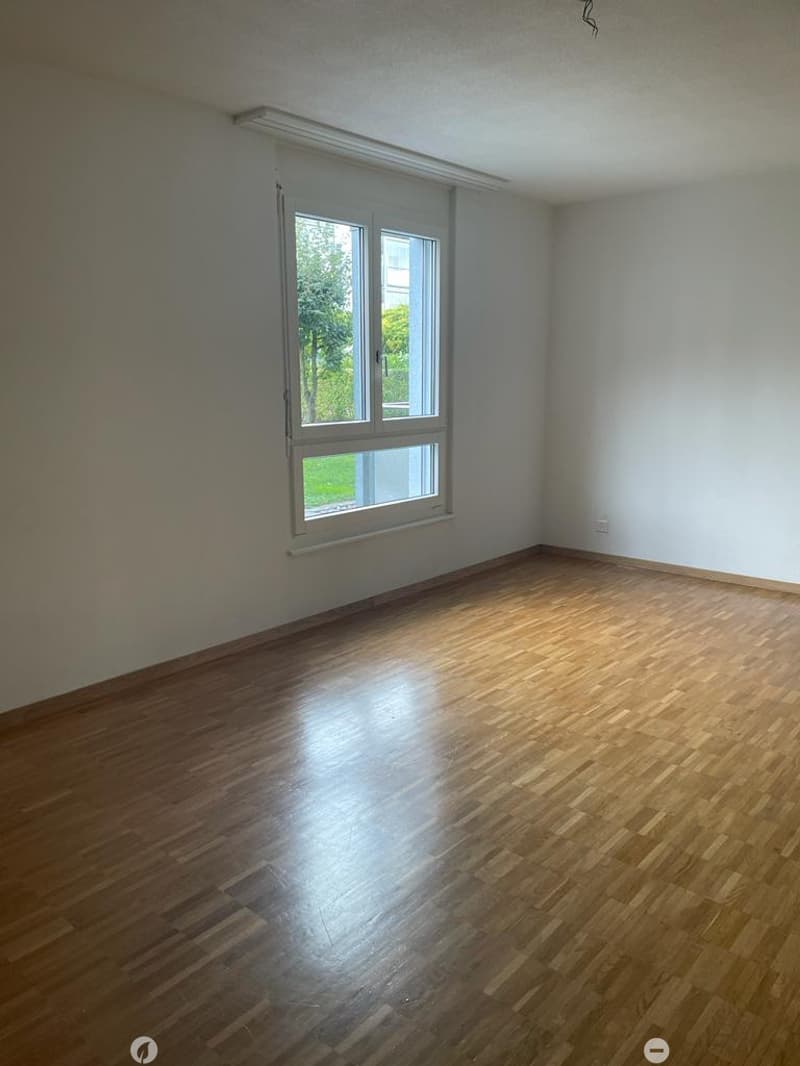 Moderne 3.5-Zimmerwohnung an ruhiger Lage (5)
