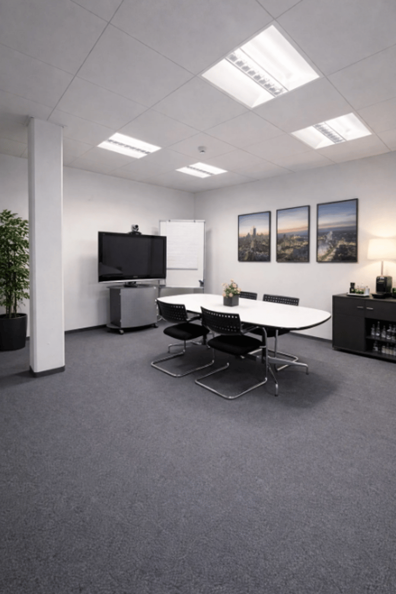 Modernes und helles Büro (inkl. Reinigung, Strom & NK) an Toplage zu vermieten (7)