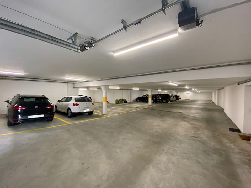 Einstellhallenplatz in Suhr – Sicher, Modern und Zentral (3)